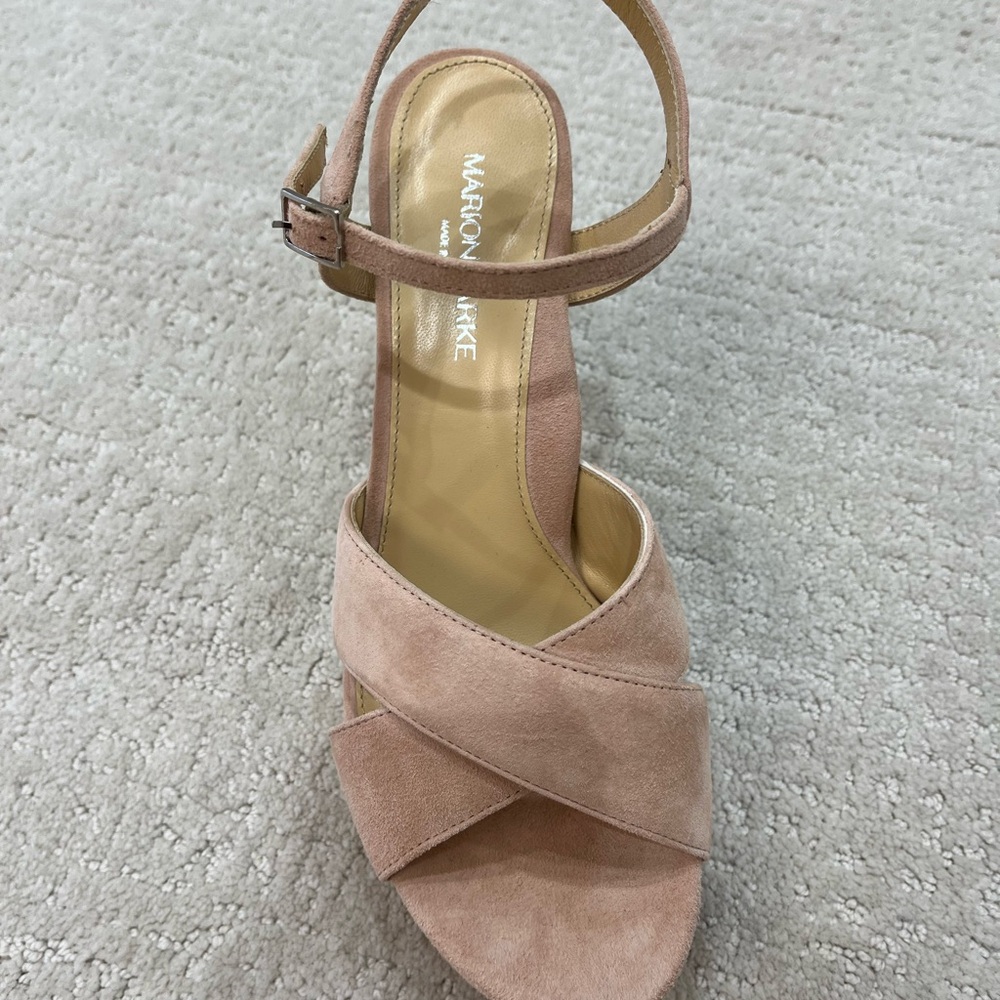 Chic Suede Platform Sandals - Picture 2 of 5